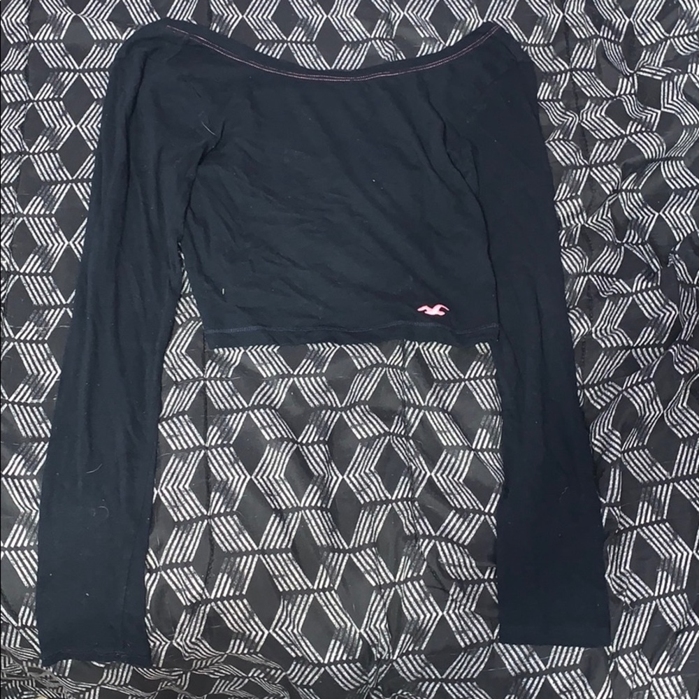 Long sleeve black crop top